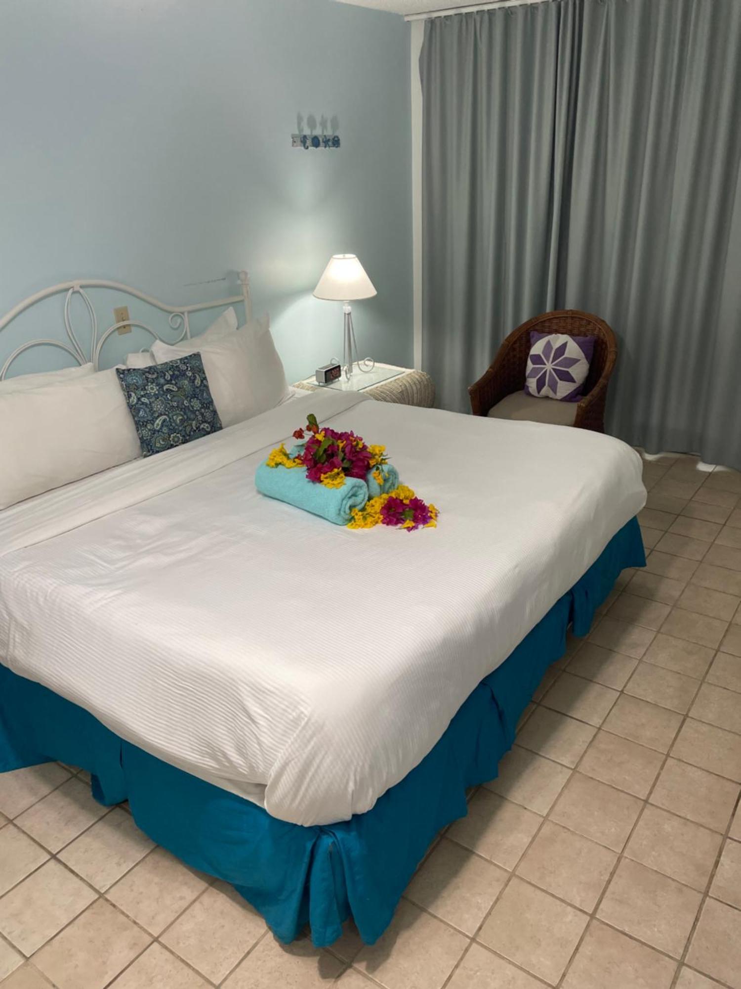 Sibonne Beach Hotel Grace Bay Exterior foto